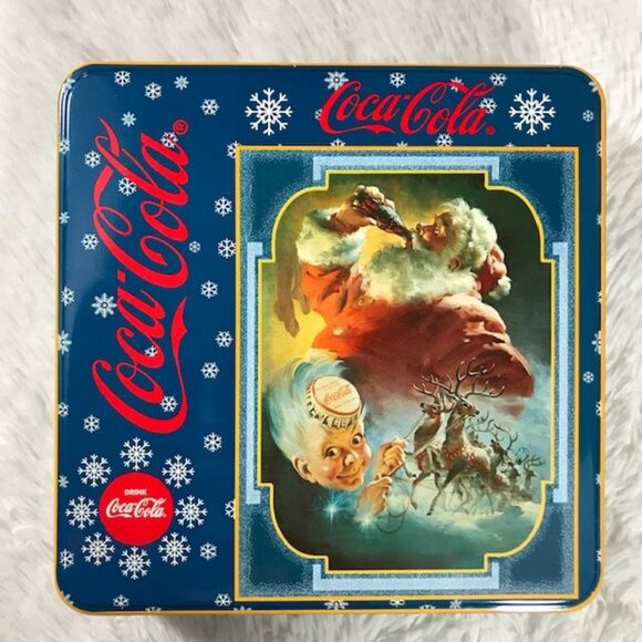 NWOT Coca Cola 'Santa Reindeer Elf' 1000pc Puzzle in Collectible Tin - Picture 4 of 10
